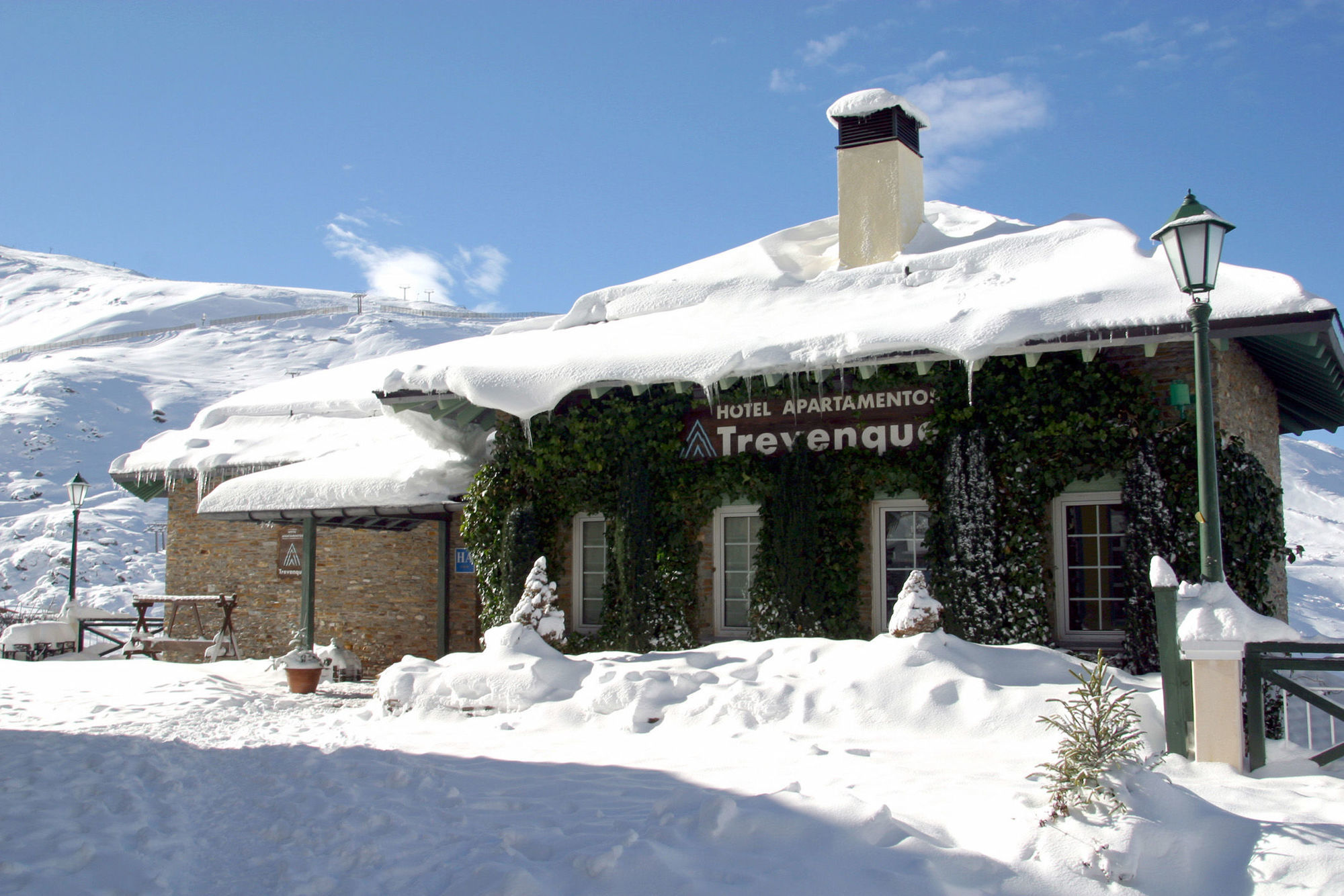 Hotel Apartamentos Trevenque Sierra Nevada Exterior photo