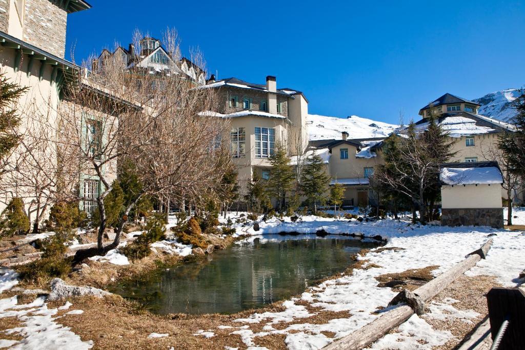 Hotel Apartamentos Trevenque Sierra Nevada Exterior photo